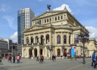 【歐洲】香港來回莫斯科 / 巴黎 / 法蘭克福$1,177起!搭 787 夢幻客機!包23kg行李 – 越南航空