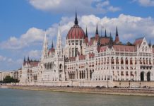 【平價歐遊之選】香港來回東歐各地$2,251起!暢遊巴爾幹半島 / 俄羅斯!連稅三千八起!可 Open jaw – 卡塔爾航空 (優惠至4月15日)