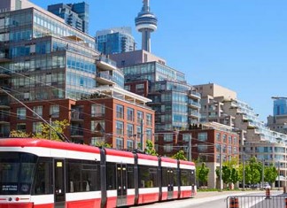 【加國罕減】香港來回多倫多$2,474起!溫哥華都抵!包2件23kg行李!9月至10月份出發 – 美國航空