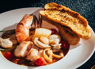 【食住勁抵價】悅品酒店「食.住.玩」極抵價!豪華雙人房+半自助午餐 / 晚餐:$388起!享餐飲優惠 – 悅品酒店.荃灣 (優惠至6月30日)