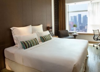 【夏日食住套票】如心艾朗酒店.暢「饗」雙人房+半自助餐:每位$310起!歎靚海鮮、牛扒、虎蝦!可延遲退房 (優惠至7月31日)