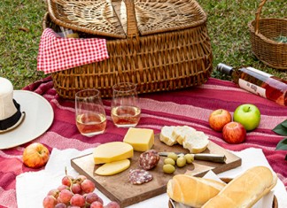 【野餐度假】萬怡慢活住宿!客房+早餐+野餐籃:每位$500起!可提早入住、送即影即有相紙、自助晚餐6折優惠 – 香港萬怡酒店 (優惠至11月30日)