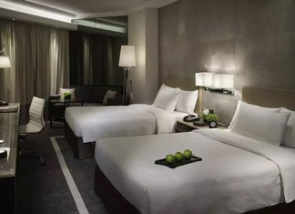 【旺季負房價】港威抵歎優惠!客房+$700餐飲額+紅酒及果盤+住足30小時:每房3位$920起!農曆年、復活節劃一價 – 港威酒店 (優惠至2月14日)