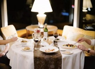 【港麗酒店.五大套票優惠晒冷】限量搶一泊4食!豪華半海景房+懷歐敍四道菜晚餐+下午茶+黃昏雞尾酒+自助早餐+送港麗小熊及小鴨 $2,090起