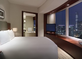 【尖沙咀凱悅.22折抵擦價】筍歎蟹之盛宴!豪華客房+2餐自助餐:每房$1,368起!可升級海景房、送電子禮券