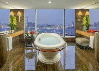 【文華東方.升級套房 / 包自助晚餐優惠】皇后像廣場景觀套房 / 海景套房+Lounge 三餐$4,620起 (包服務費)!另有包自助晚餐+早餐方案