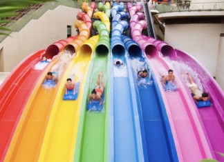 【宜必思 x 水上樂園】宜必思中上環酒店住宿+水上樂園門票2張+自助早餐$1,354起 (已包服務費)