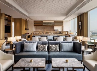 【罕有!銀樾美憬閣套房連N餐優惠】套房 (帶室外恆温按摩池和露台)+行政貴賓廳 (全日任享美食)+房內黃昏雞尾酒及小食+早餐+香檳$4,605起 (已包服務費) 行政貴賓廳