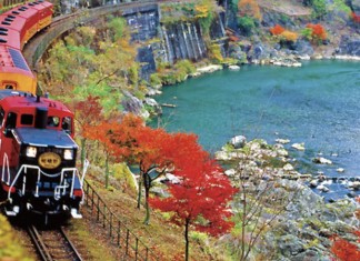 【Klook 9歲生日祭|日本行程 / 門票.買一送一】紅葉季 local tour 全面大劈價!京都嵐山.嵯峨野小火車|富士山河口湖紅葉季行程|北海道豊平峽.定山溪.洞爺湖|SKYTREE、富士急、teamLab